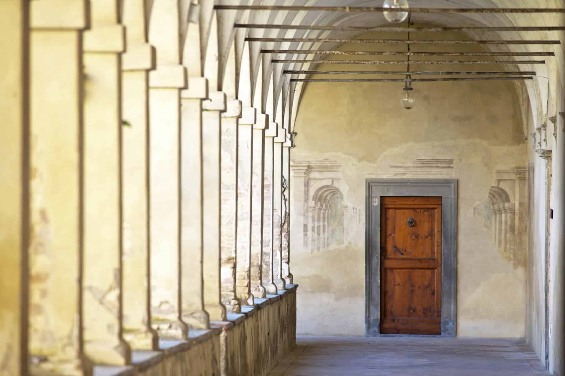 Italia, Häät, Häämatka, Häät ulkomailla, hääkakku, rakkaus ulkomailla, vihkiminen ulkomailla, Häät vanhassa luostarissa Sienassa, Italiassa